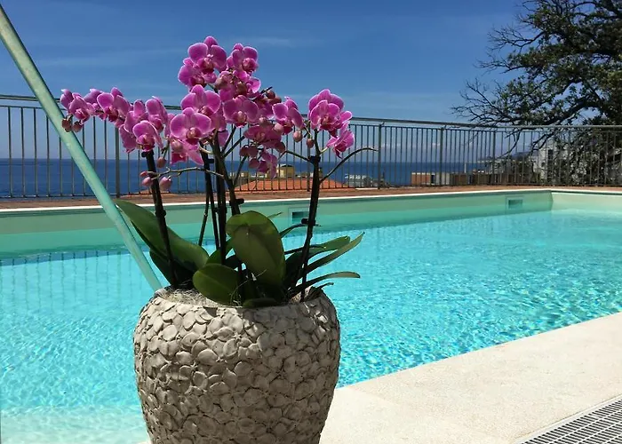 Hotel Mediterraneo Cavi di Lavagna photo