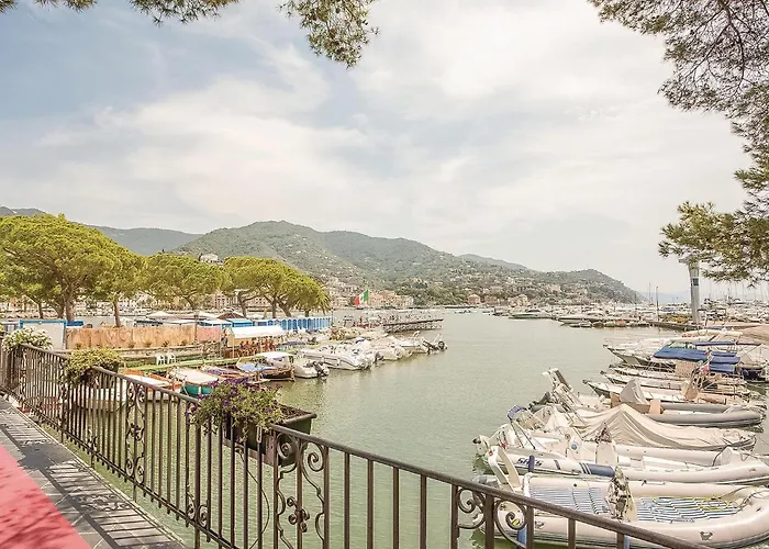 Awesome Apartment In Rapallo Ge With Kitchen Sant'Anna  photo