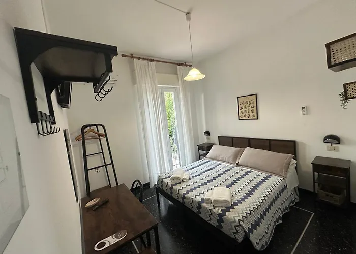 Hotel La Pineta Cogoleto photo