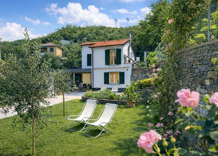 Casa Liguria: Luxurious Beach Retreat Near Cinque Terre Cavi di Lavagna photo