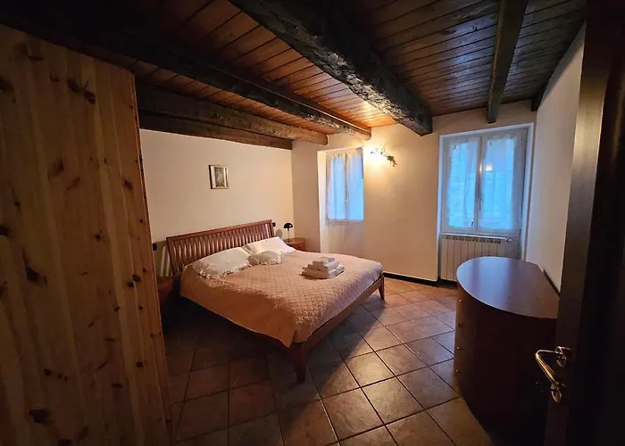 Il Girasole - Casa In Pietra Nel Borgo Di Ottano Appartement Pornassio foto