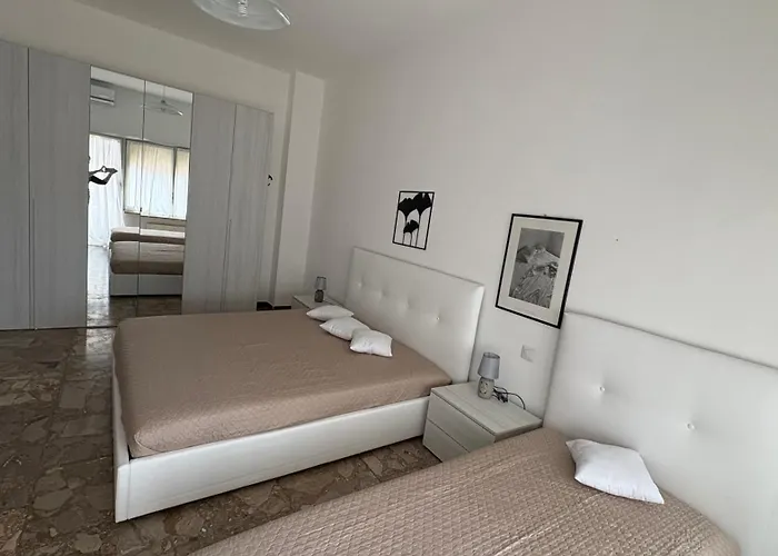 Ampio Appartamento Albissola Marina foto