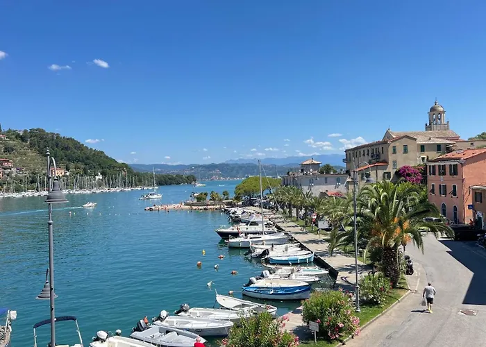 Apartamento La Finestra Sul Mare Con Parcheggio Privato Le Grazie  foto