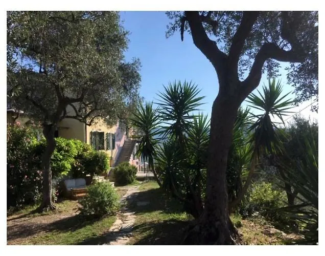 صورة فندق San Massimo في  Les Uliviers