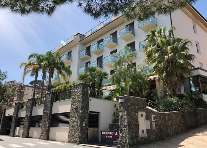Hotel Ariston & Apartments Varazze photo